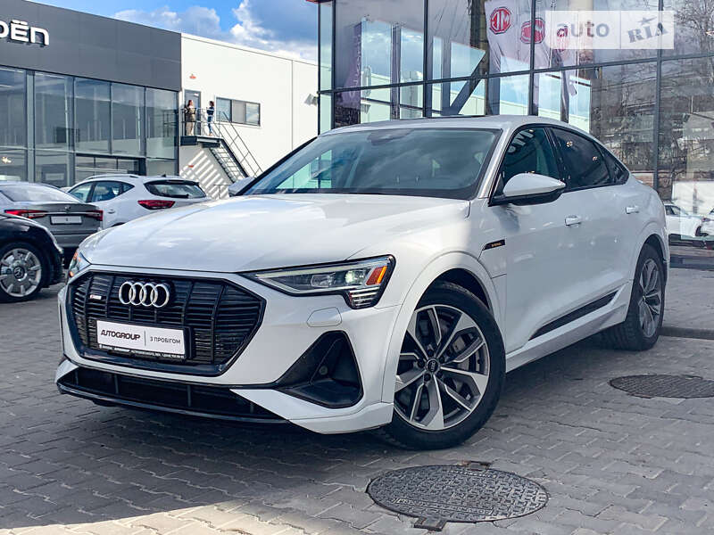 Audi E-tron (2020)