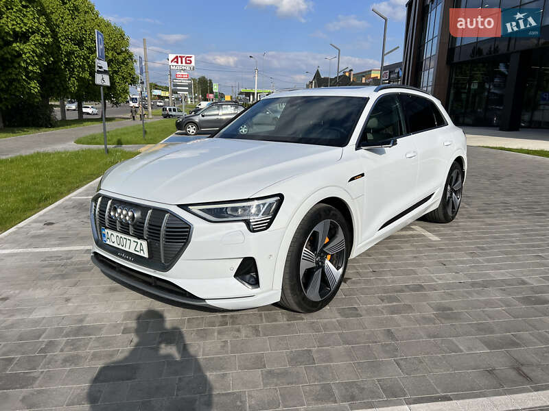 Audi E-tron (2019)
