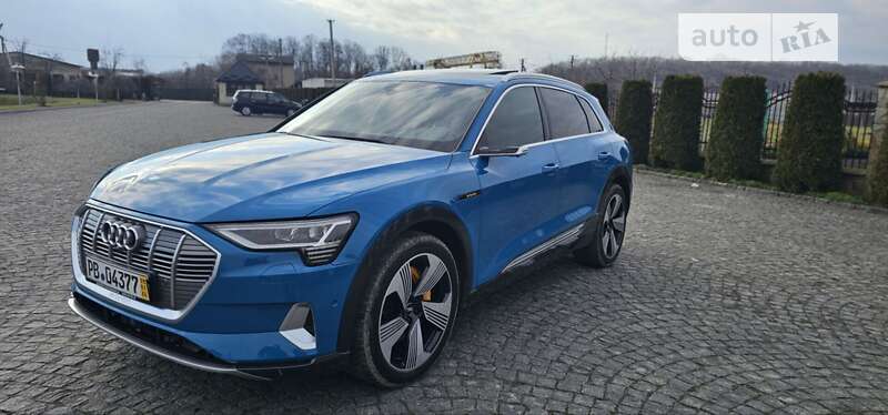 Audi E-tron (2018)