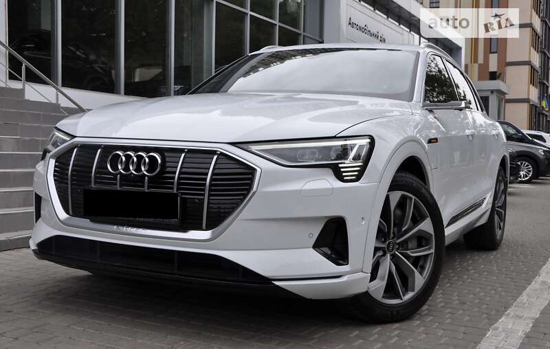 Audi E-tron (2021)