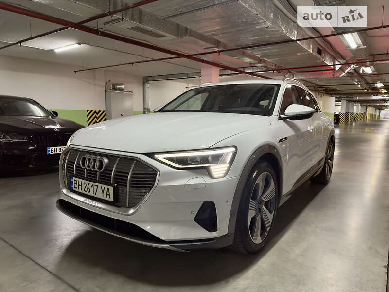 Audi E-tron (2020)