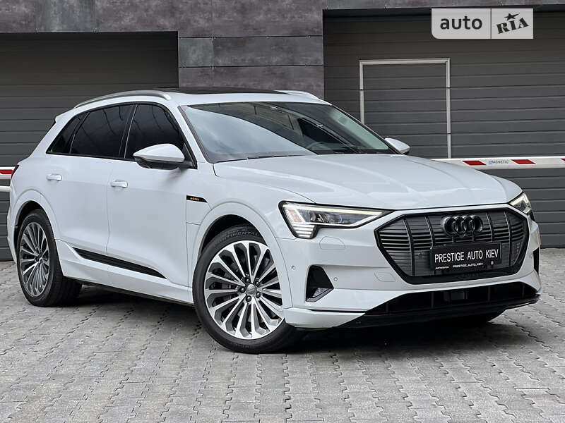 Audi E-tron (2019)