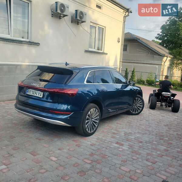 Audi E-tron (2019)