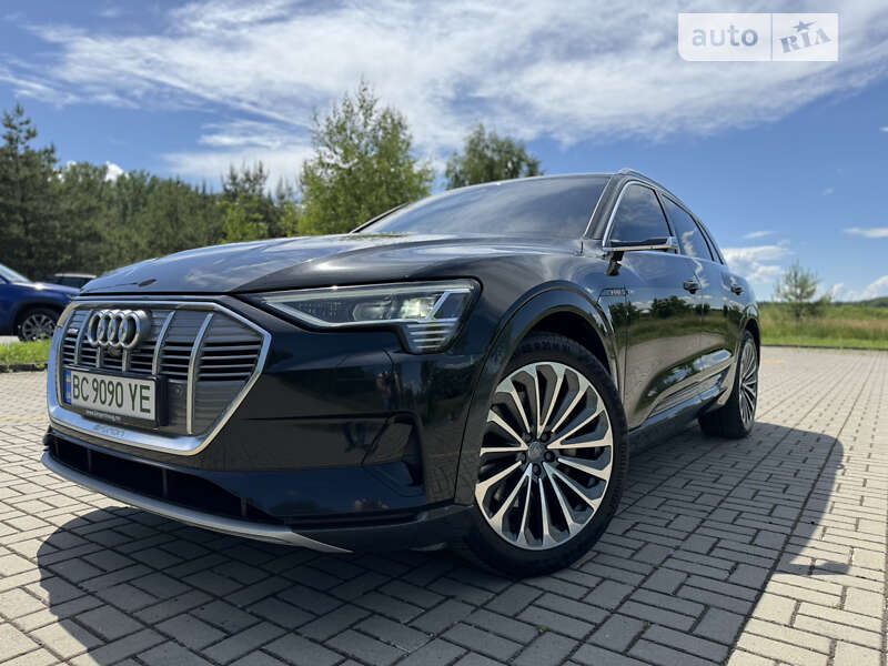 Audi E-tron (2019)