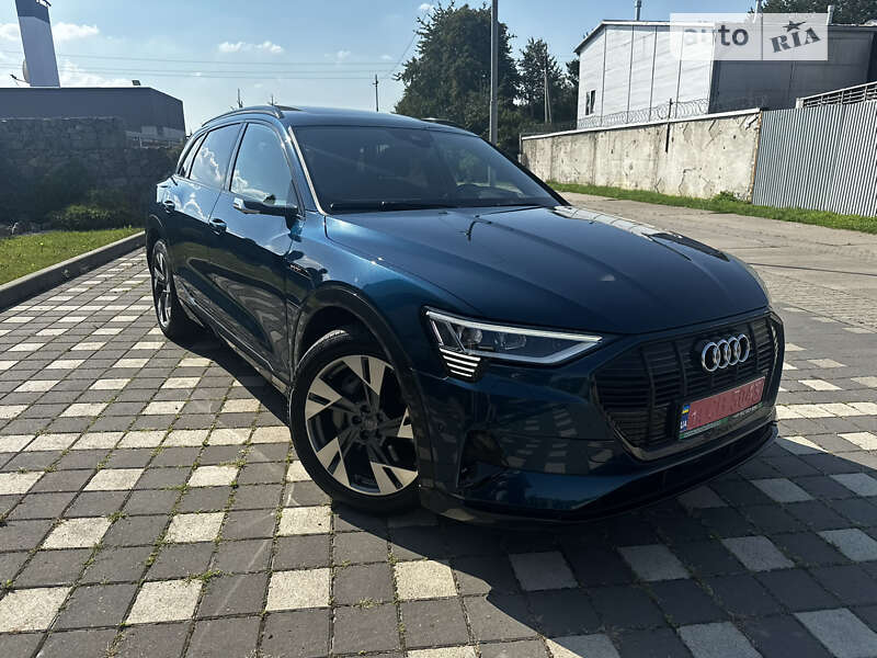 Audi E-tron (2019)