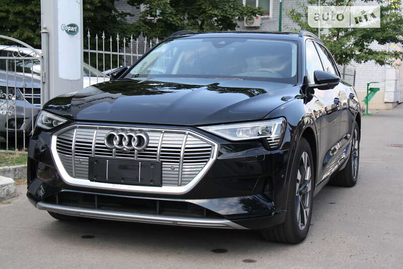 Audi E-tron (2022)
