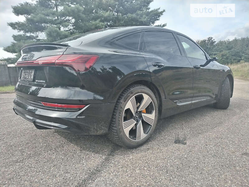 Audi E-tron (2020)
