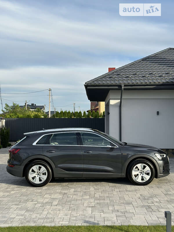 Audi E-tron (2020)