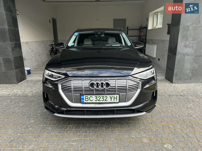 Audi E-tron (2020)