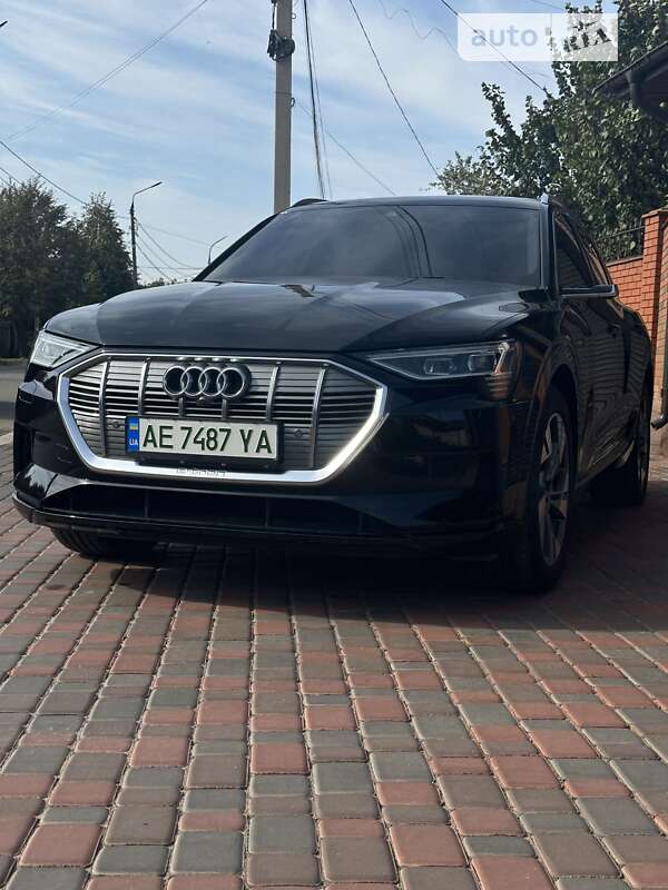 Audi E-tron (2020)