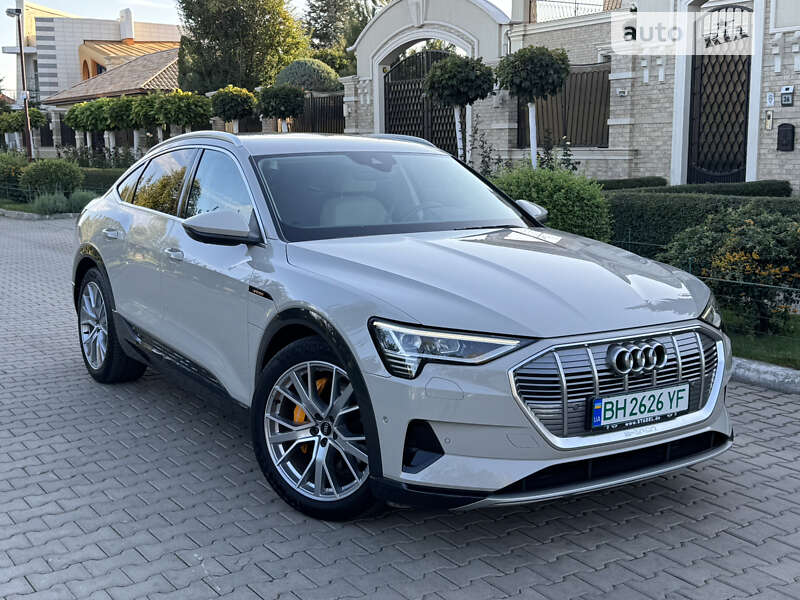 Audi E-tron (2021)