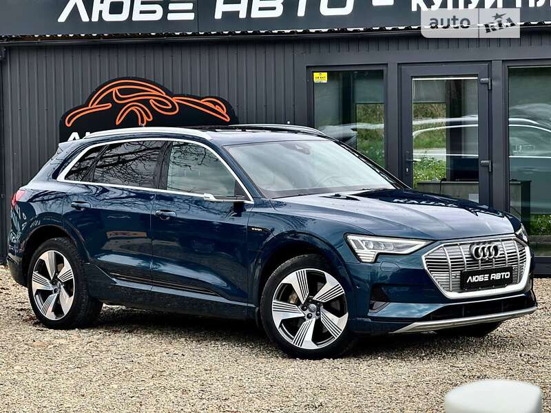 Audi E-tron (2019)