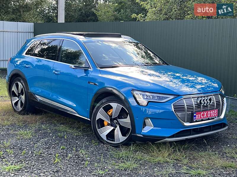 Audi E-tron (2019)