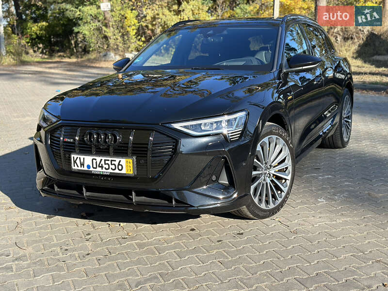 Audi E-tron (2020)