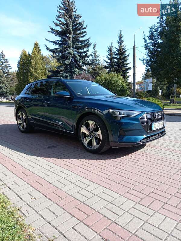 Audi E-tron (2020)