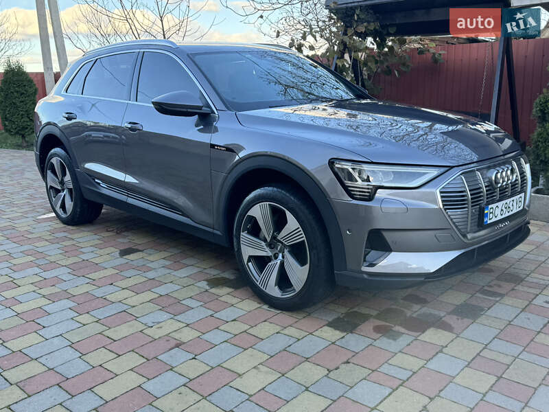 Audi E-tron (2019)