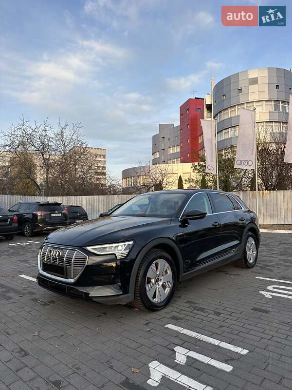 Audi E-tron (2021)