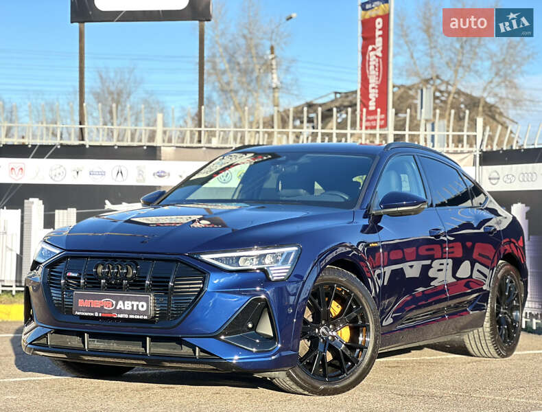 Audi E-tron (2022)