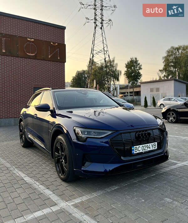 Audi E-tron (2020)