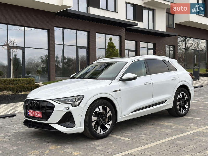 Audi E-tron (2021)