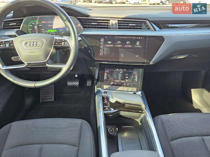 Audi E-tron (2021)