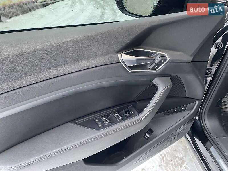 Audi E-tron (2019)
