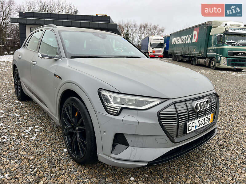 Audi E-tron (2019)