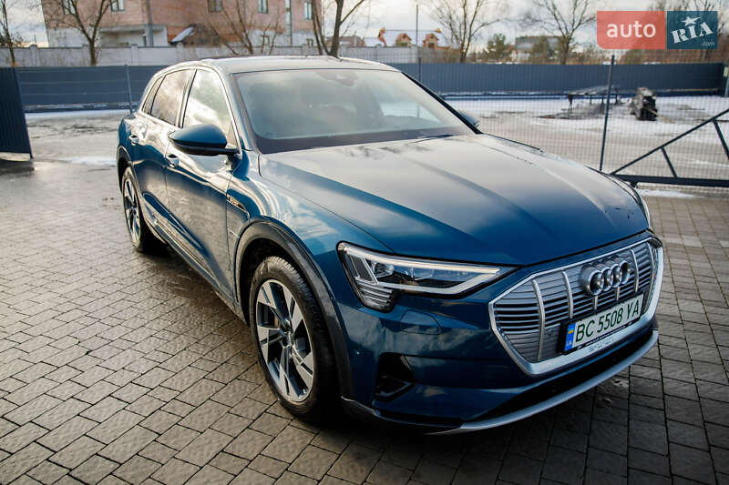 Audi E-tron (2019)