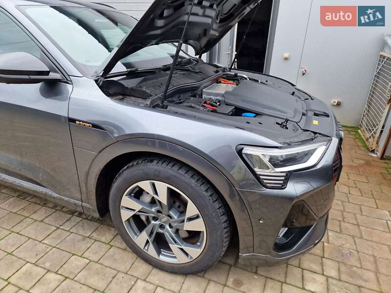 Audi E-tron (2020)