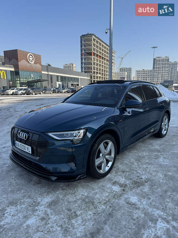 Audi E-tron (2019)