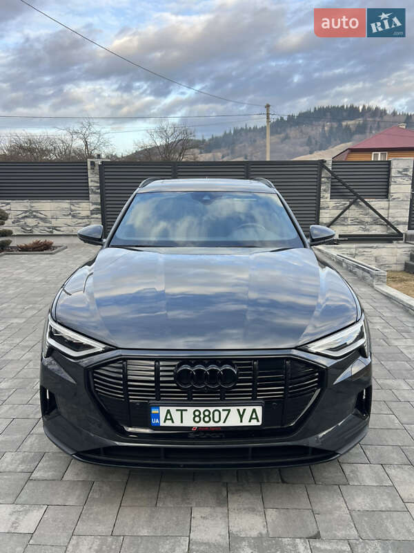 Audi E-tron (2021)