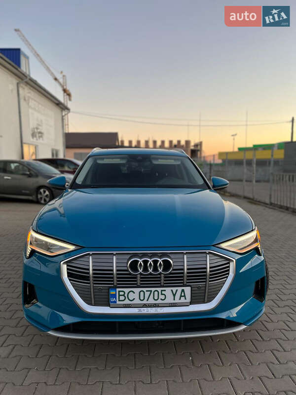 Audi E-tron (2019)