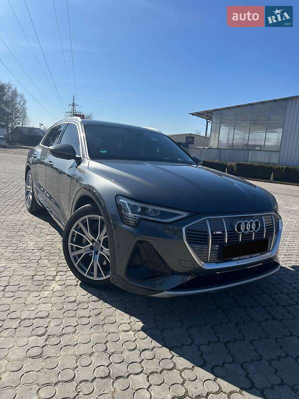 Audi E-tron (2020)