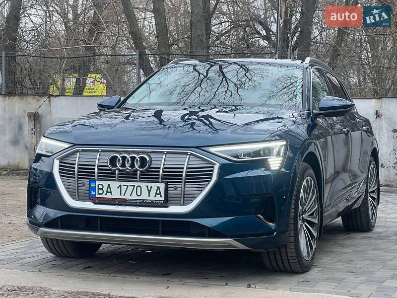 Audi E-tron (2019)
