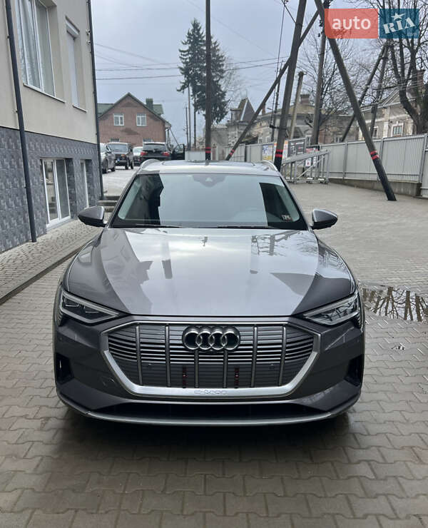 Audi E-tron (2019)