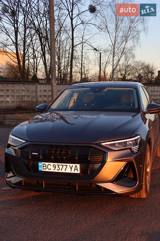 Audi E-tron (2020)
