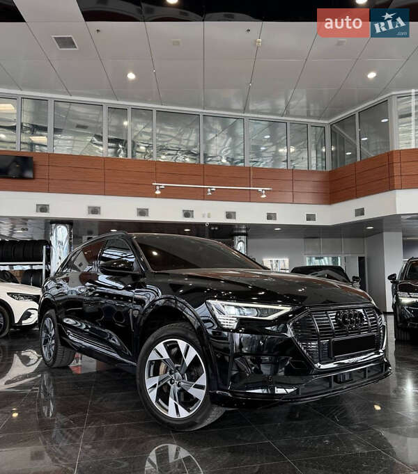 Audi E-tron (2020)