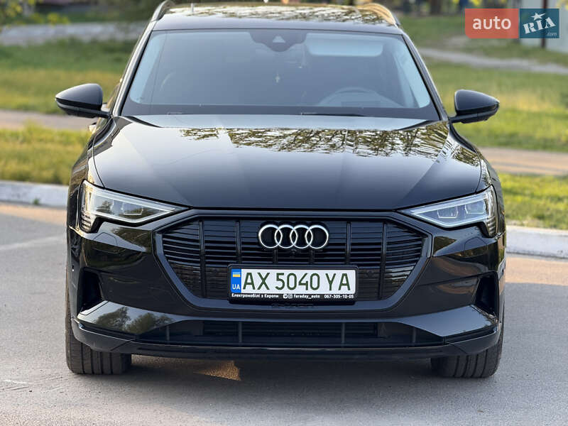 Audi E-tron (2022)