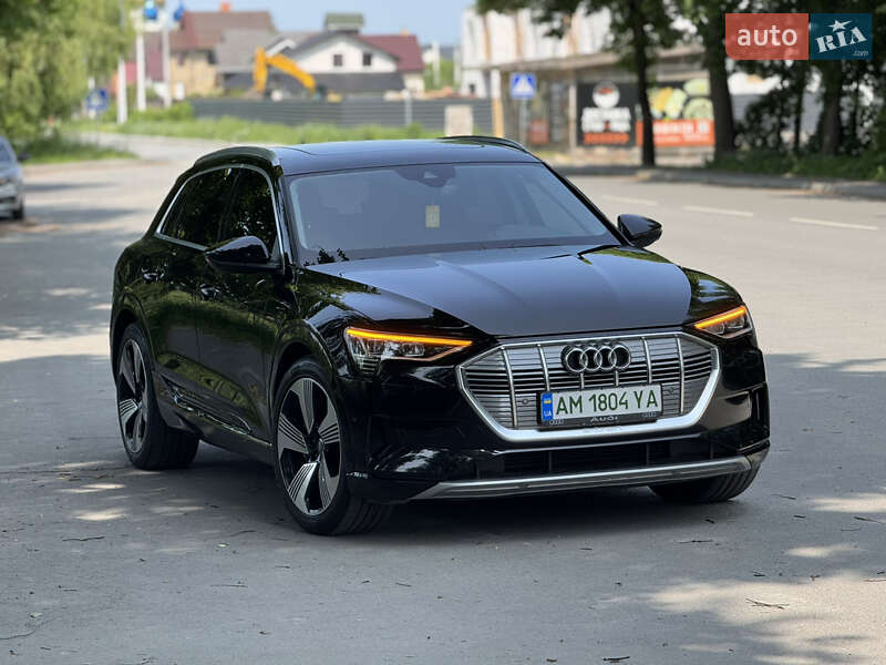Audi E-tron (2019)