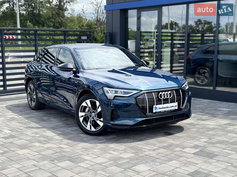 Audi E-tron (2019)