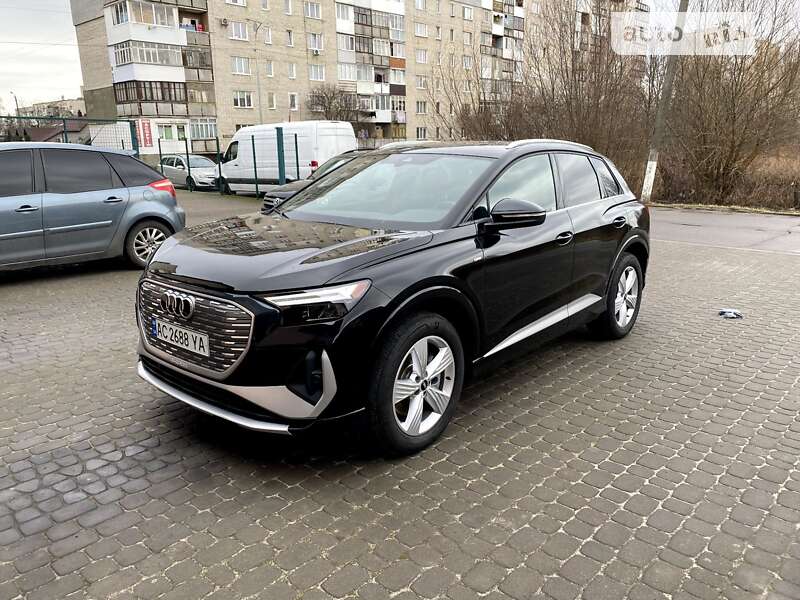 Audi Q4 e-tron (2023)