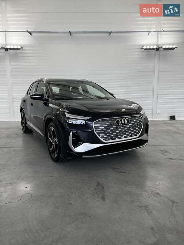 Audi Q4 e-tron (2023)