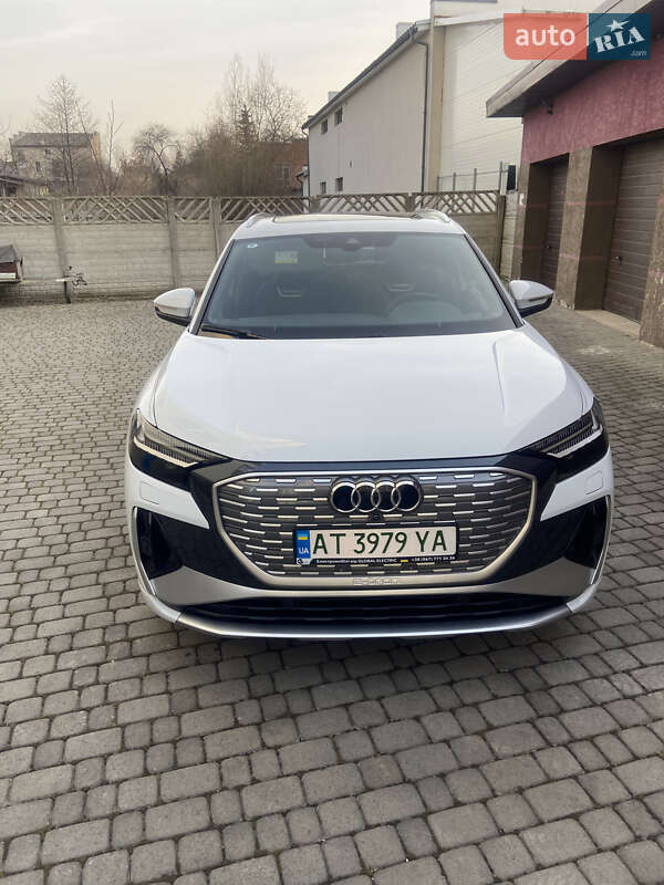 Audi Q4 e-tron (2023)