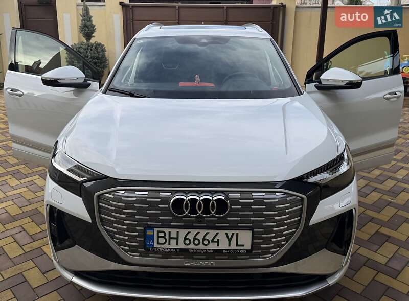 Audi Q4 e-tron (2023)
