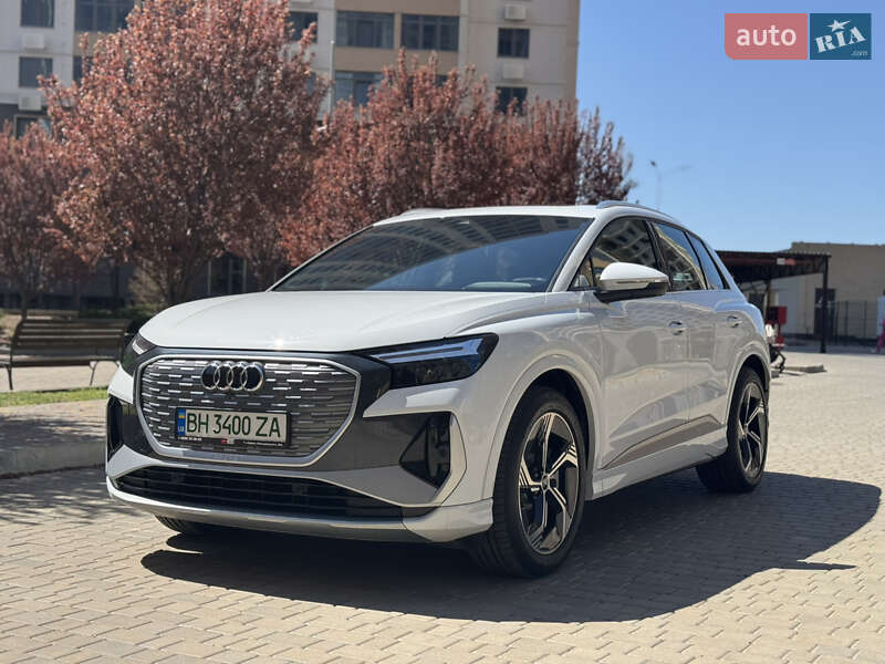 Audi Q4 e-tron (2024)