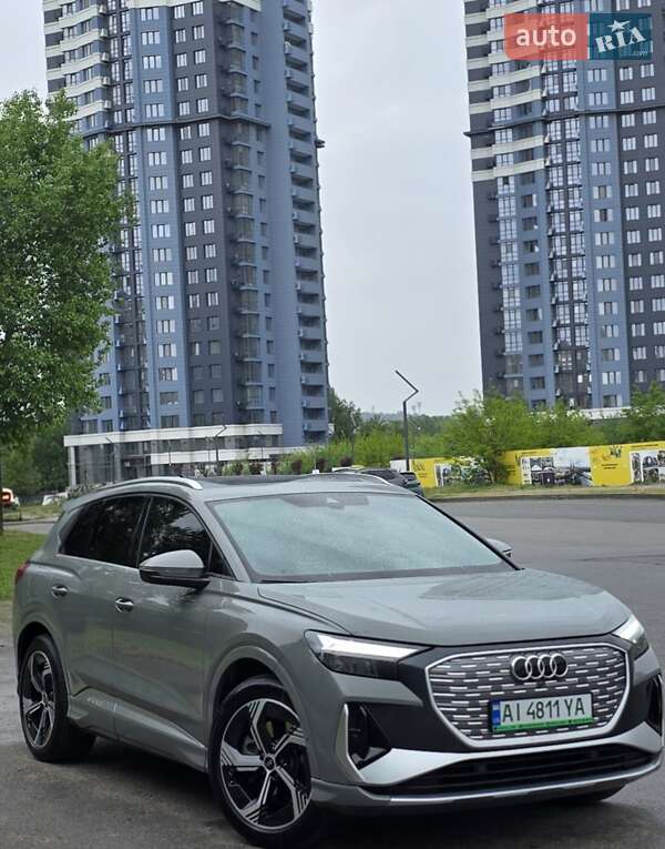 Audi Q4 e-tron (2023)