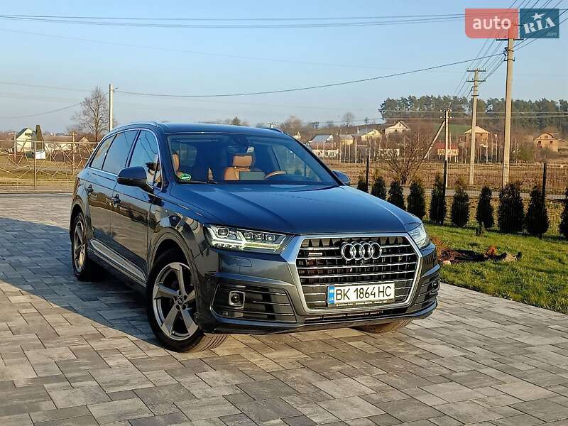 Audi Q7 (2017)
