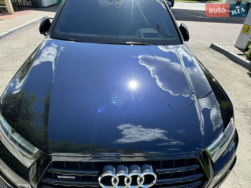 Audi Q7 (2017)