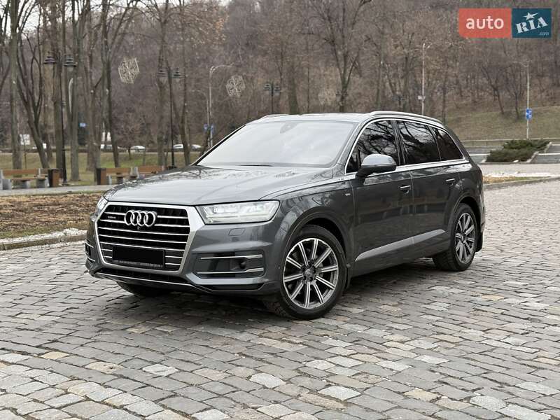 Audi Q7 (2016)