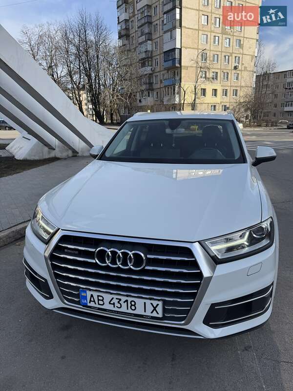 Audi Q7 (2016)